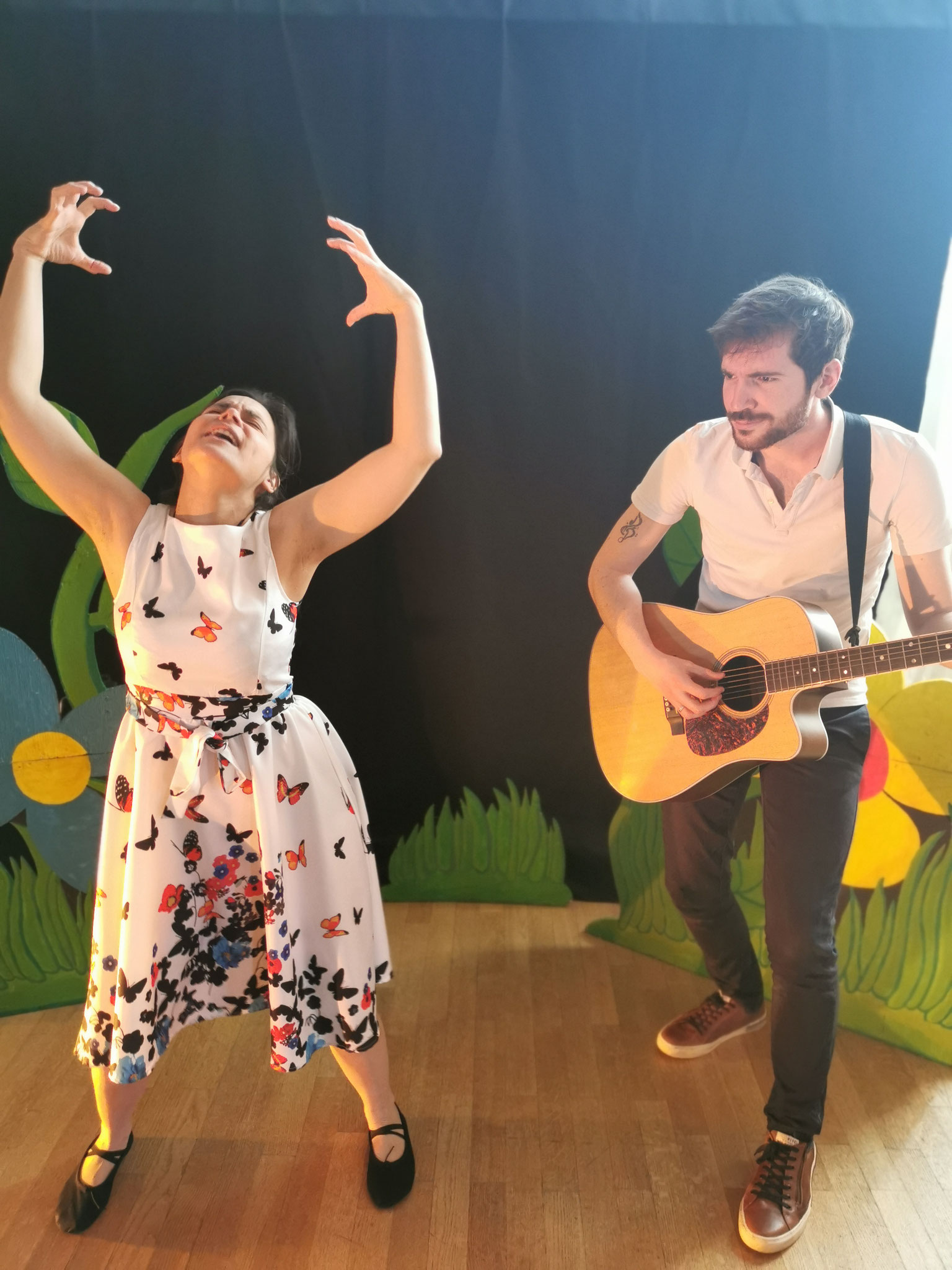 Scène du spectacle La Chenille des Émotions