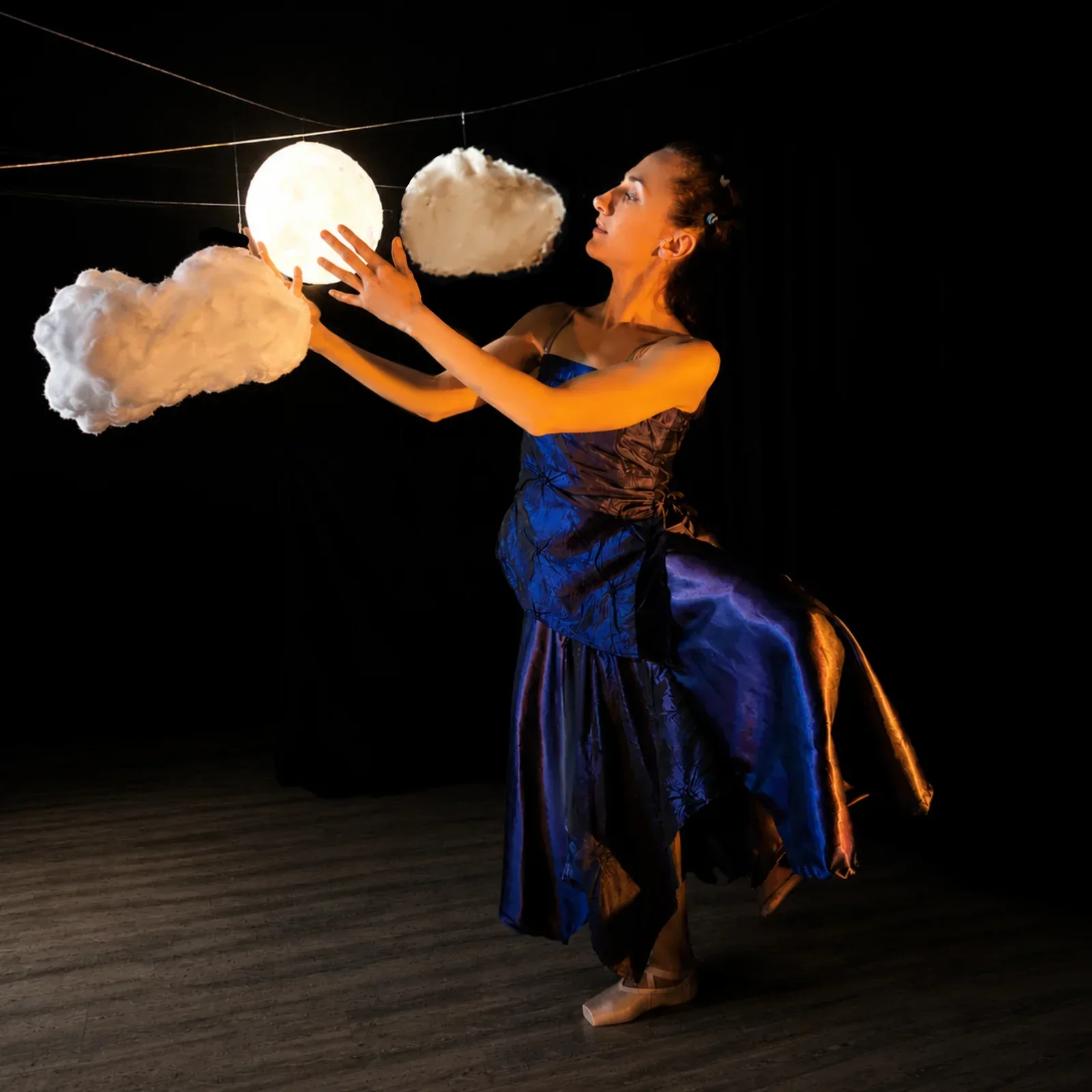 Scène du spectacle La Fileuse de Nuages